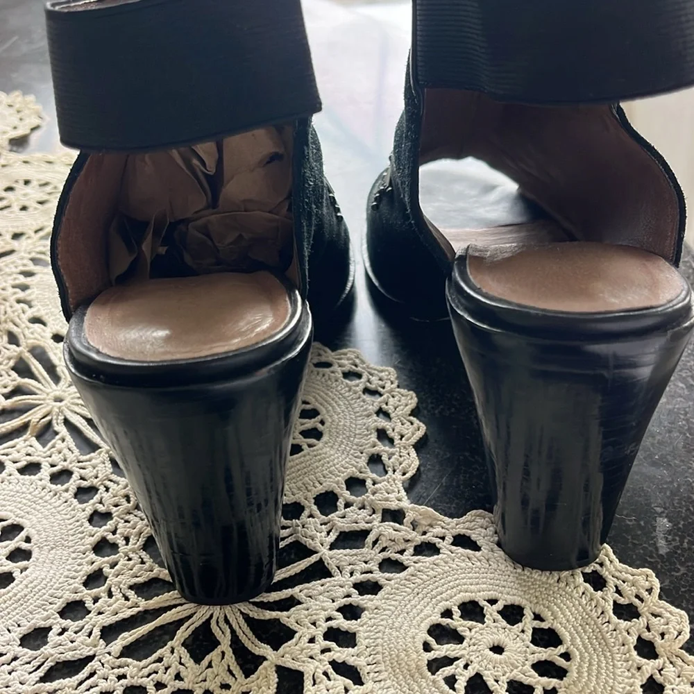 Donald J Pliner Womens Khloe Heels Sz 9 Black Suede Beaded Sling Back Open Toe